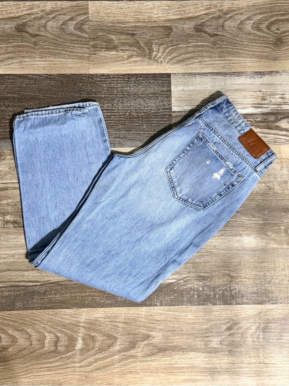 Relaxed Light Blue Men's Jeans with Distressed Details